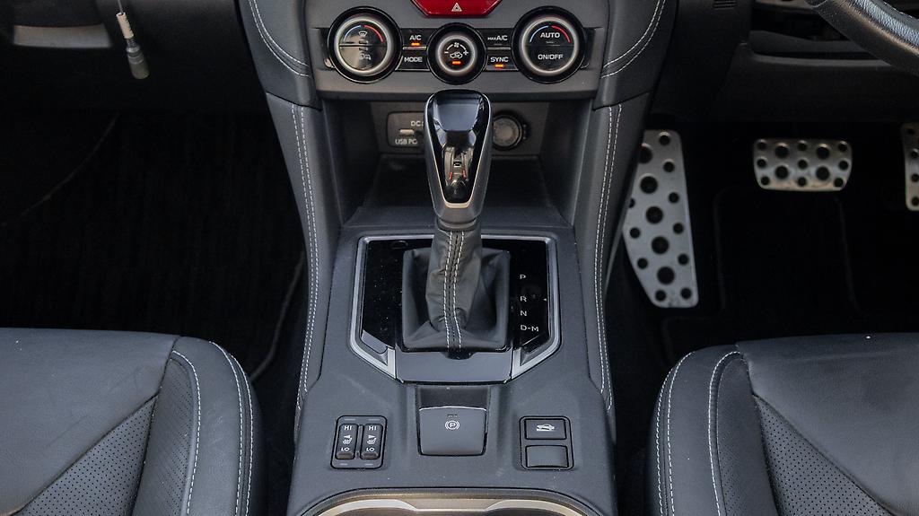 2018 Subaru Impreza 2.0i-L Eyesight Black Leather AWD image 350770