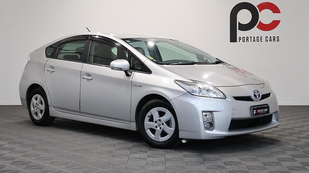 2012 Toyota Prius S Model + Reverse Camera image 349357