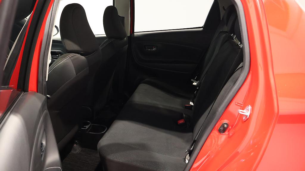 2017 Toyota Vitz Hybrid U Sport Package image 346791