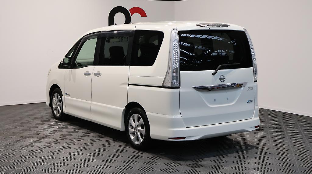 2013 Nissan Serena Hybrid Highway Star S image 348623