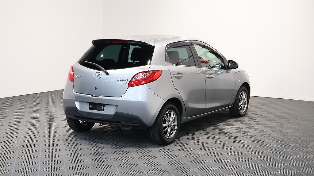 2013 Mazda Demio 13 Skyactiv image 348778