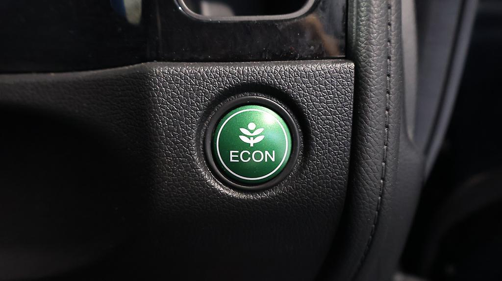2015 Honda Shuttle Hybrid Z image 350874