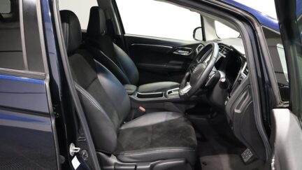 2016 Honda Shuttle Hybrid X image 348261