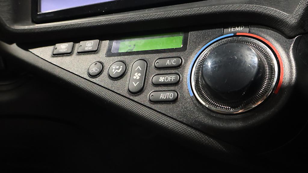 2013 Toyota Aqua S Model, Push Start, Reverse Camera image 348589
