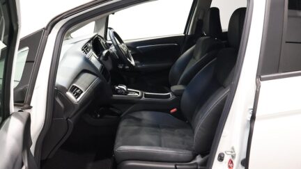 2015 Honda Shuttle Hybrid Z image 348156