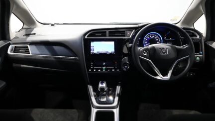 2015 Honda Shuttle Hybrid Navi Limited image 351696