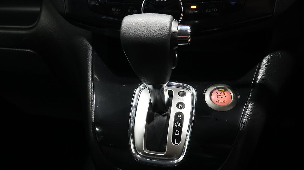 2013 Nissan Serena Hybrid V Selection image 352203