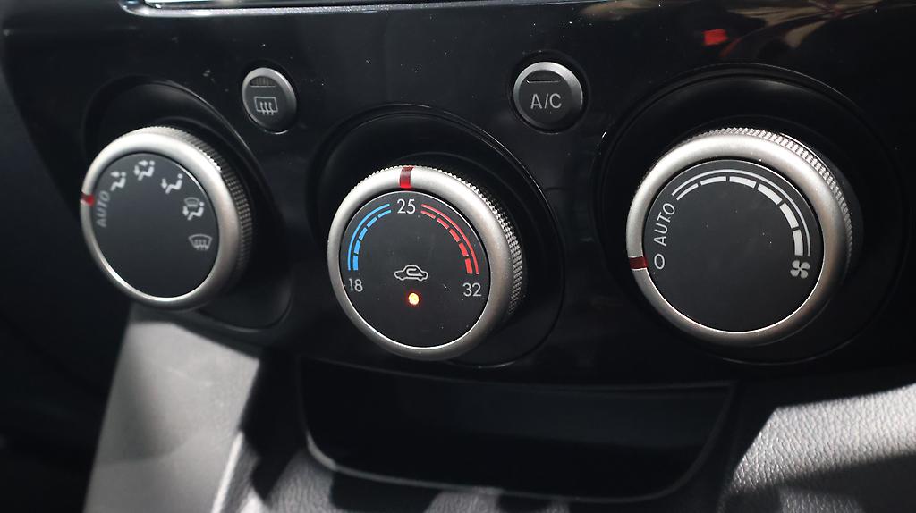 2013 Mazda Demio 13 Skyactiv image 348788