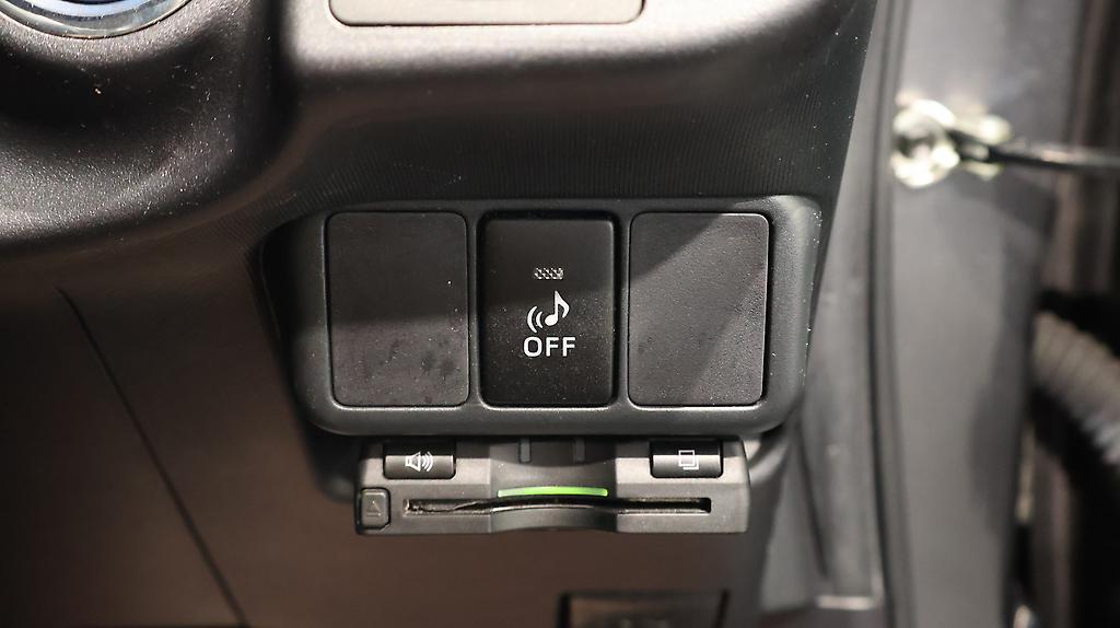 2013 Toyota Aqua Hybrid Black Soft Leather Selection, Push Start image 348878