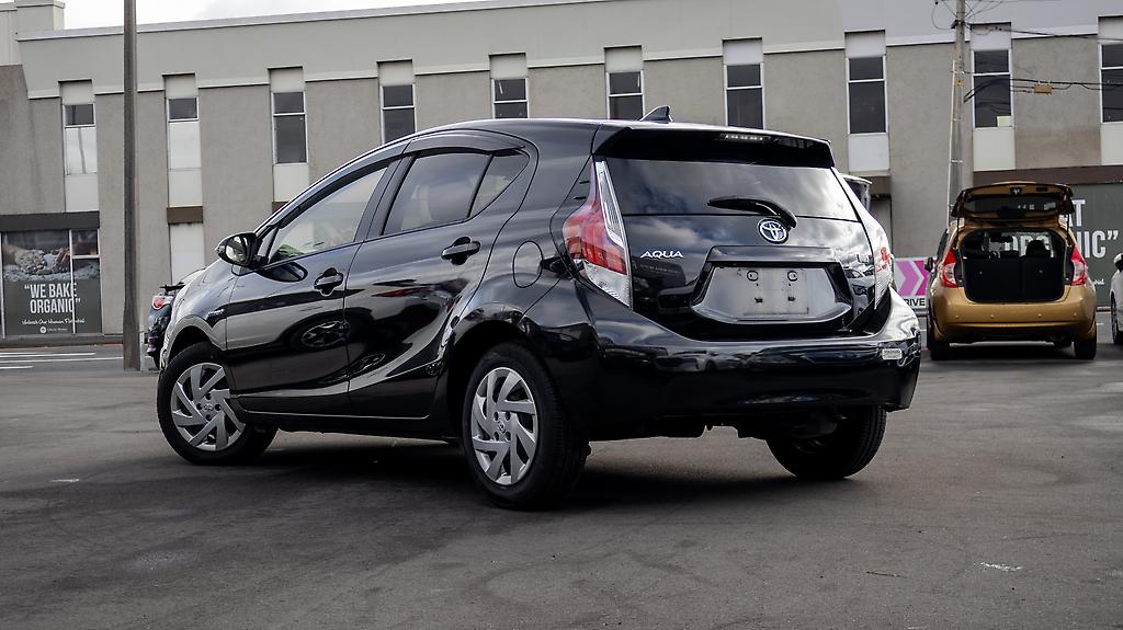 2015 Toyota Aqua F spec hybrid Push start image 348176