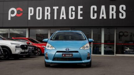 2013 Toyota Aqua F spec Push start hybrid image 347769