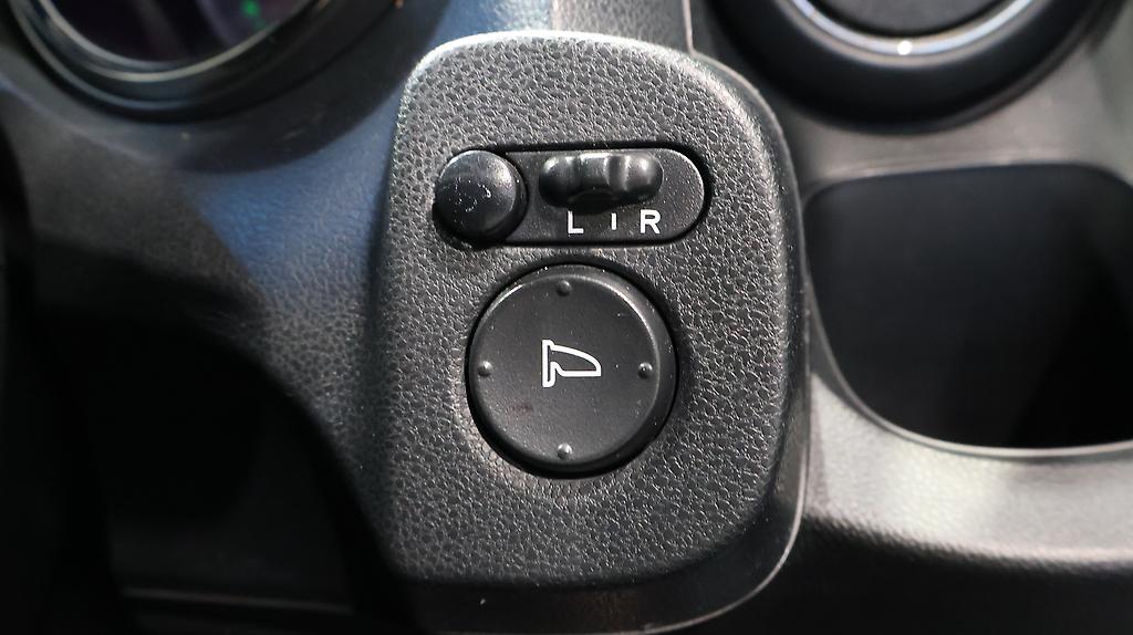 2013 Honda Fit Shuttle Hybrid Smart Selection image 349684