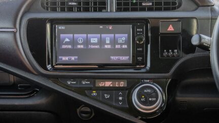 2014 Toyota Aqua F spec Hybrid Cruise control image 350829