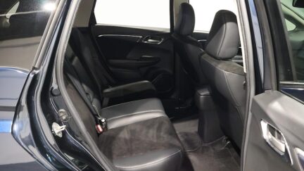 2016 Honda Shuttle Hybrid X image 348260