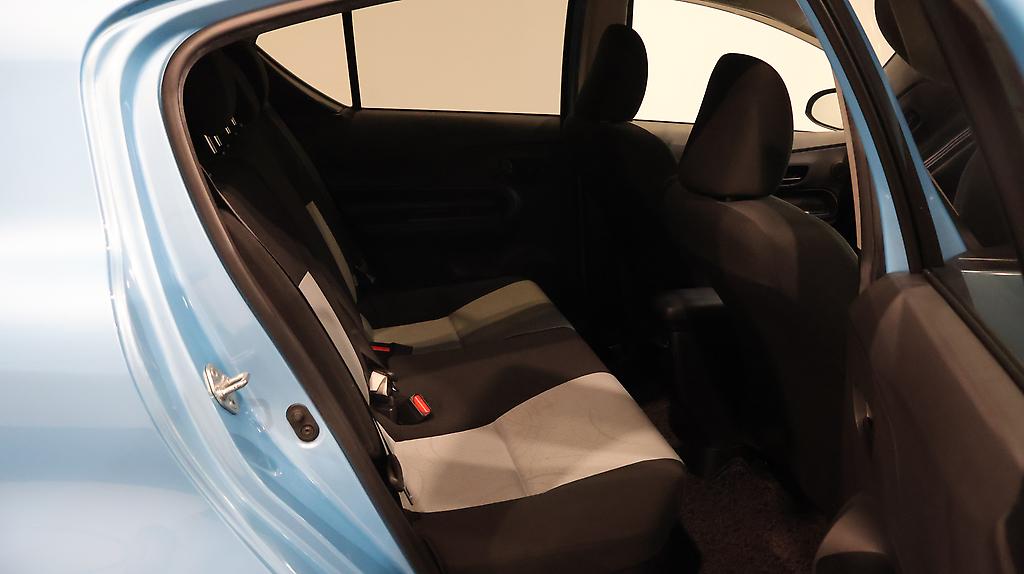 2013 Toyota Aqua S Model, Push Start, Reverse Camera image 348605