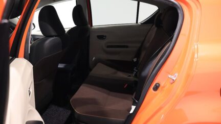 2012 Toyota Aqua G Model, Push Start, Heated Seats, Reverse Camera image 349555