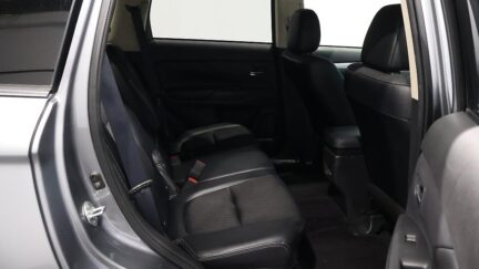 2013 Mitsubishi Outlander PHEV G Navi Package 4WD image 351141