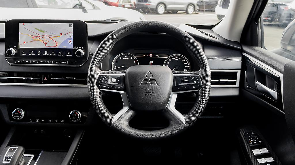 2022 Mitsubishi Outlander LS 2.5P/4WD/NZ NEW image 348830