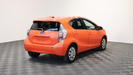 2012 Toyota Aqua G Model, Push Start, Heated Seats, Reverse Camera image 349547