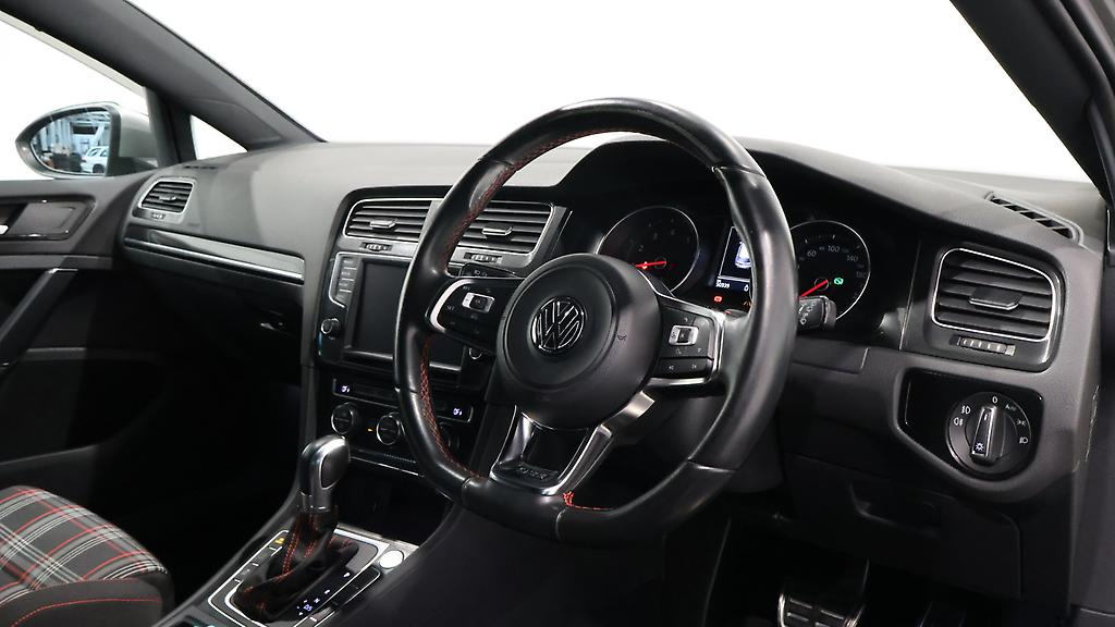 2015 Volkswagen Golf GTI Low KMs image 348200