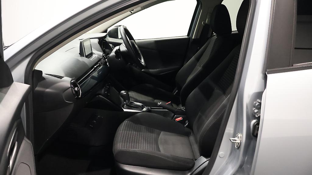 2017 Mazda Demio 13S, Reverse Camera + Push Button Start image 348450