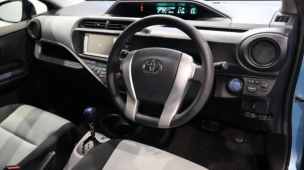 2013 Toyota Aqua S Model, Push Start, Reverse Camera image 349719