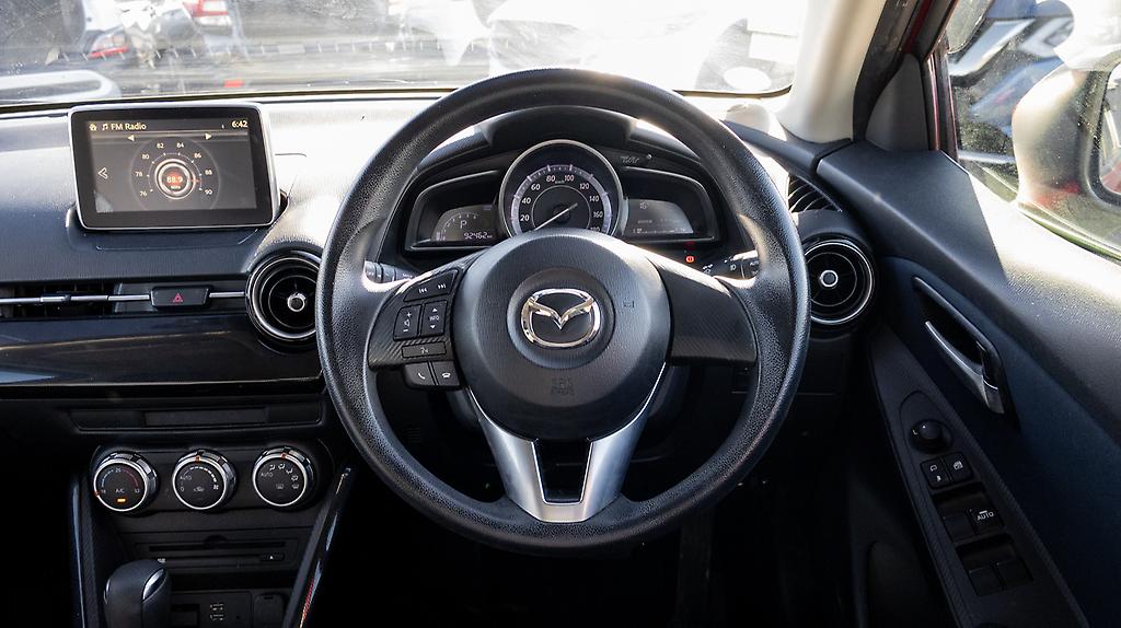 2015 Mazda Demio 13S 6AT skyactiv, push start image 351188