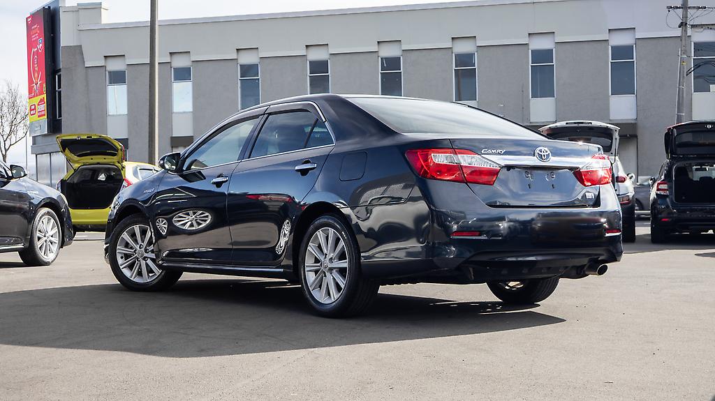 2012 Toyota Camry G-Package hybrid image 351865