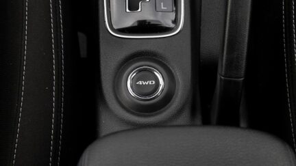 2015 Mitsubishi Outlander 4WD Push start, 7 Seater image 348434
