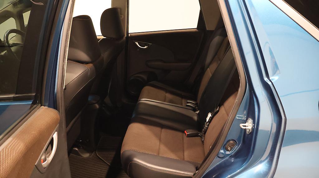 2013 Honda Fit Shuttle Hybrid Smart Selection image 349663