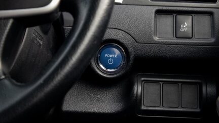 2012 Toyota Camry Hybrid F Push start image 347605