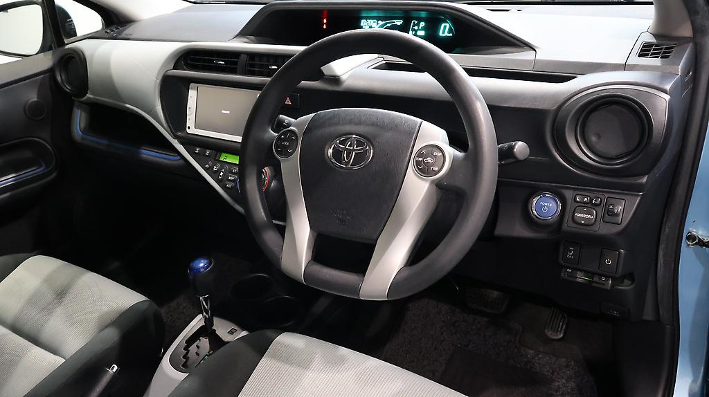 2013 Toyota Aqua S Model, Push Start, Reverse Camera image 348608