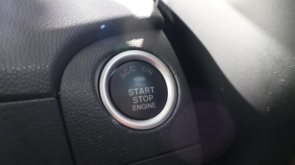 2013 Mazda Axela 15S Sports Edition image 350118