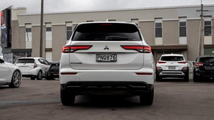 2022 Mitsubishi Outlander LS 2.5P/4WD/NZ NEW image 350200