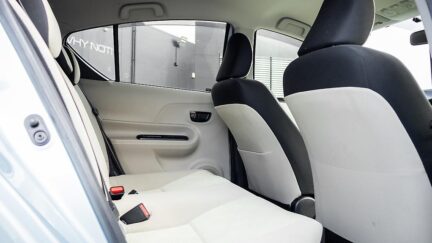 2013 Toyota Aqua F spec Push start hybrid image 347776