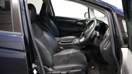 2015 Honda Shuttle Hybrid Z image 350866