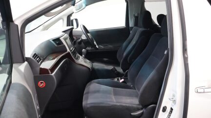 2012 Toyota Vellfire 2.4Z, 8 Seater, Reverse Camera image 349455