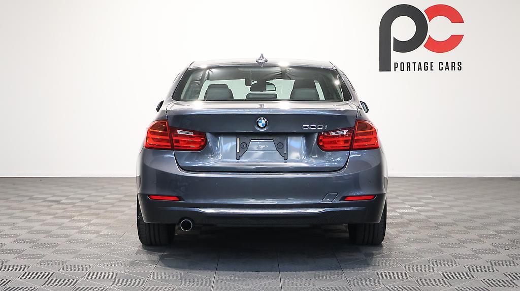 2013 BMW 320i Luxury image 349608