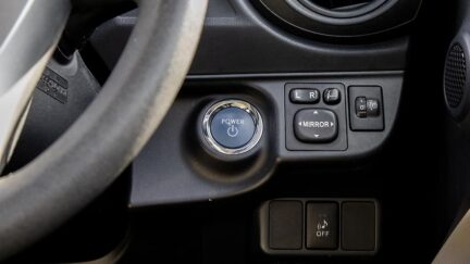 2013 Toyota Aqua F spec Push start hybrid image 347779