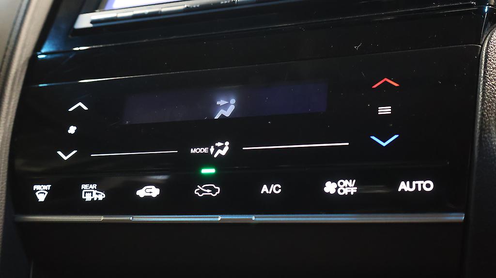 2016 Honda Shuttle Hybrid X image 350365