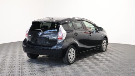 2013 Toyota Aqua G Model + Heated Seats image 347641