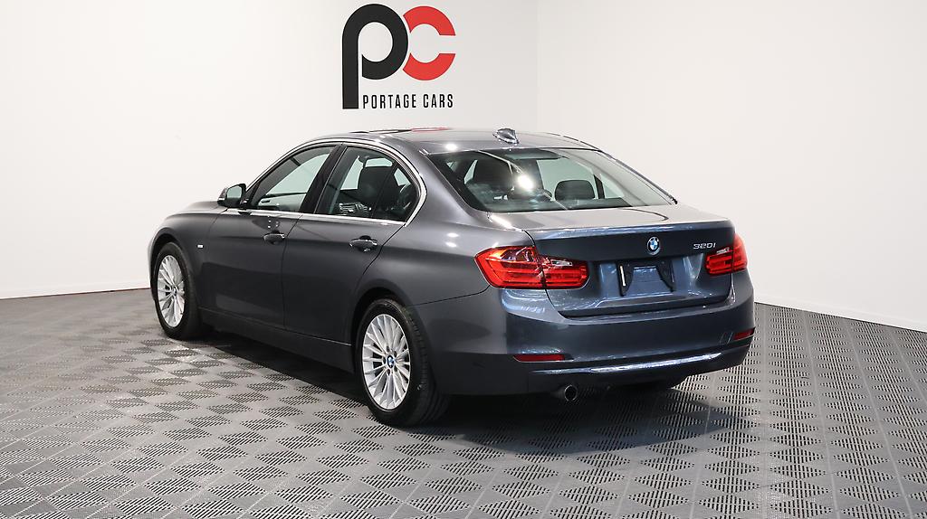 2013 BMW 320i Luxury image 349604