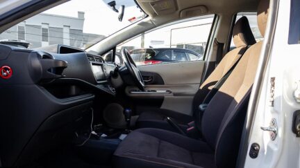 2012 Toyota Aqua F model spec push start, Hybrid image 347518