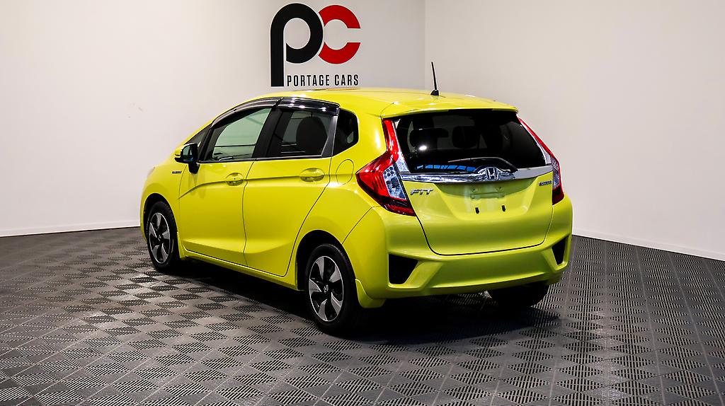 2016 Honda Fit Hybrid L Package image 349136