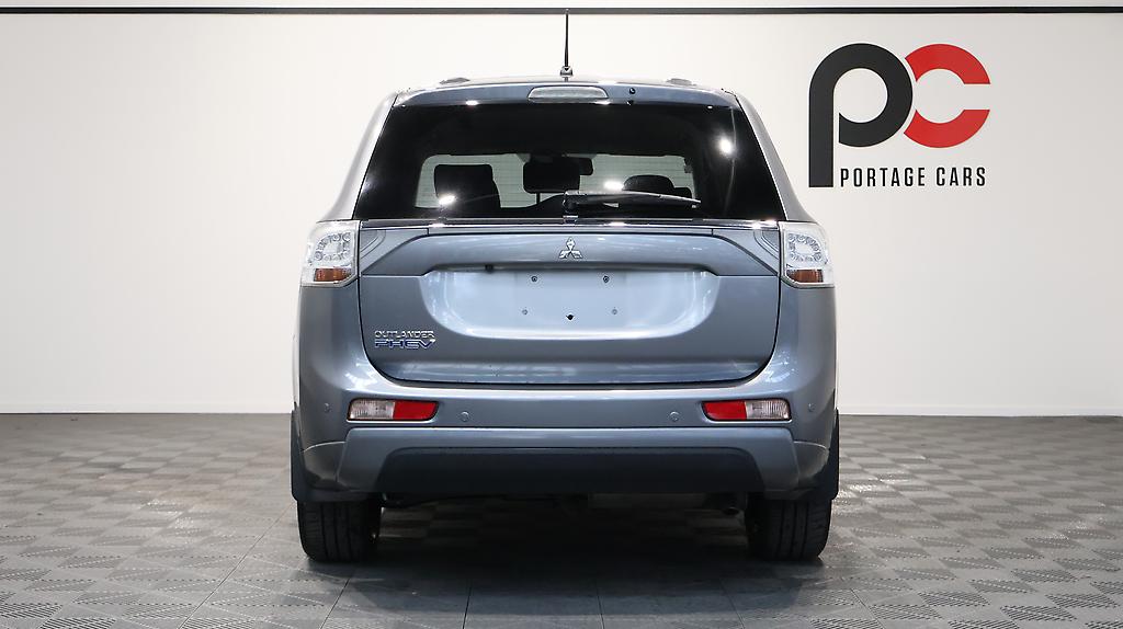 2013 Mitsubishi Outlander PHEV G Navi Package 4WD image 351137