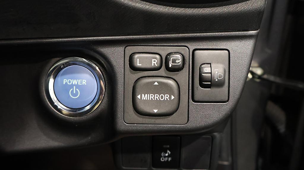 2013 Toyota Aqua Hybrid Black Soft Leather Selection, Push Start image 348877