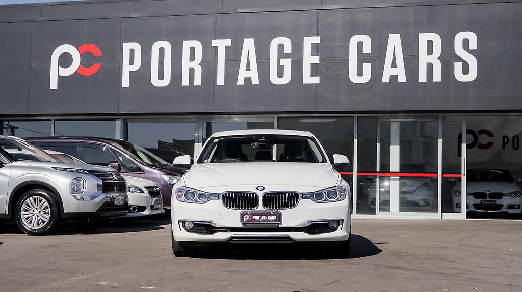 2014 BMW 320i 320i 8AT , Leather pkg Low Kms image 350736