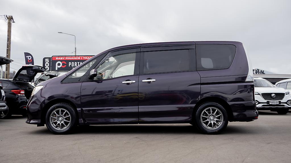 2012 Nissan Serena Highway star Hybrid 7 seater image 350078