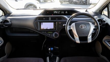 2012 Toyota Aqua F model spec push start, Hybrid image 347508