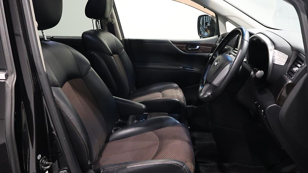 2012 Nissan Elgrand Highway Star Urban Chrome image 348020